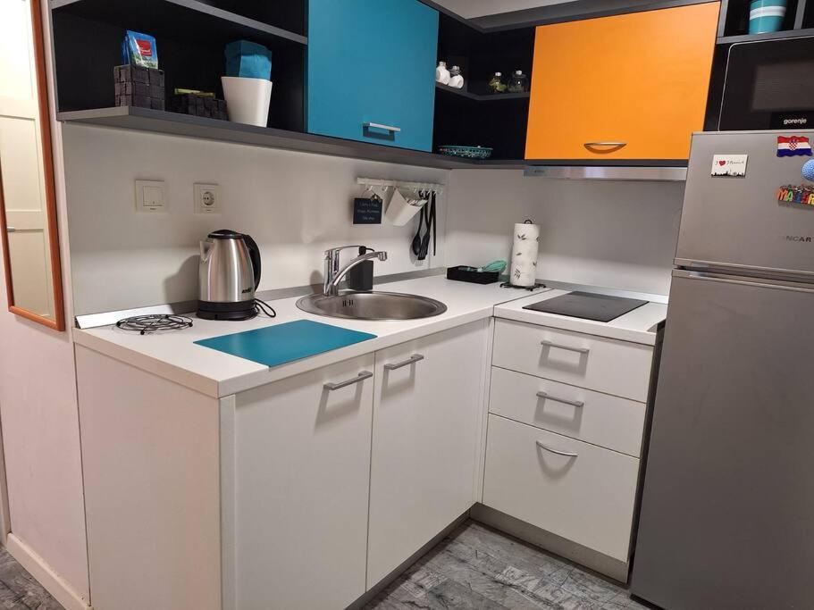 New Studio Apartment Emmy With Free Street Parking Загреб Екстериор снимка